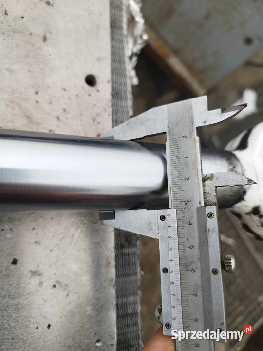 Siłownik hydrauliczny Złożony 74 rozciągnięty wielkopolskie Strzyżew