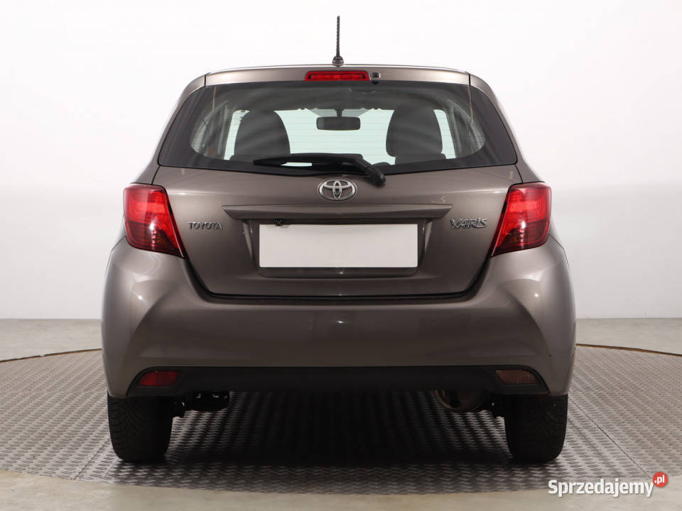 Toyota Yaris 10 VVTi kamera cofania