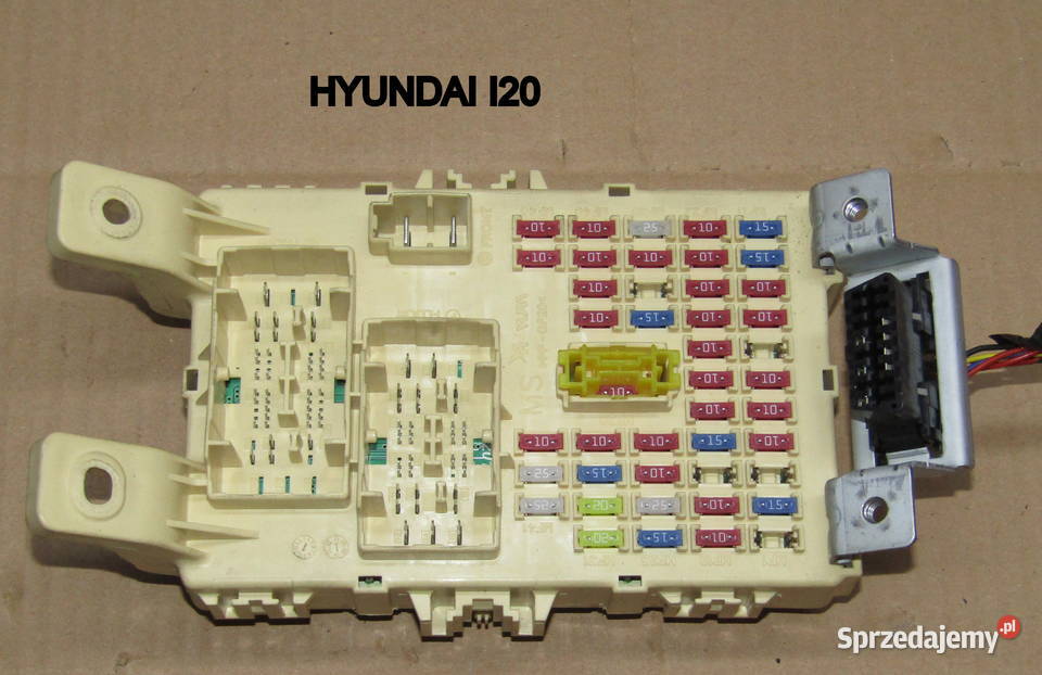 SKRZYNKA BEZPIECZNIKÓW HYUNDAI I20 12 16V Mysłaków