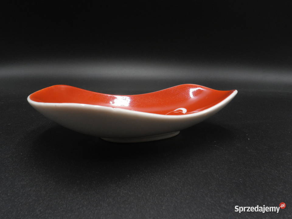 Porcelanowa paterka z sylwetkami Koni Raszków sprzedam
