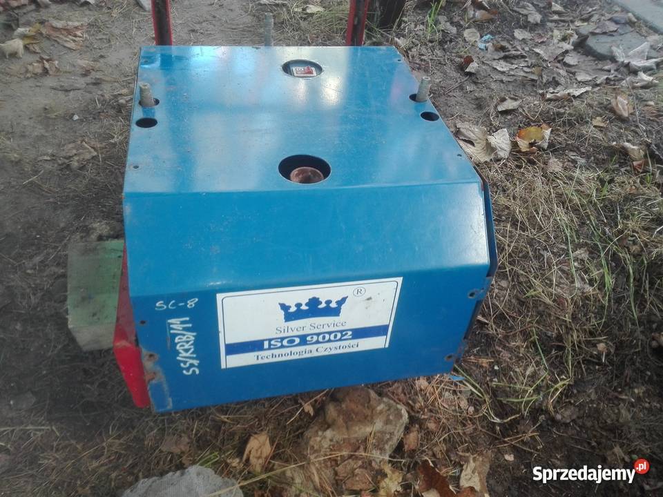 Szorowarka walcowa do podłóg Bukowiec