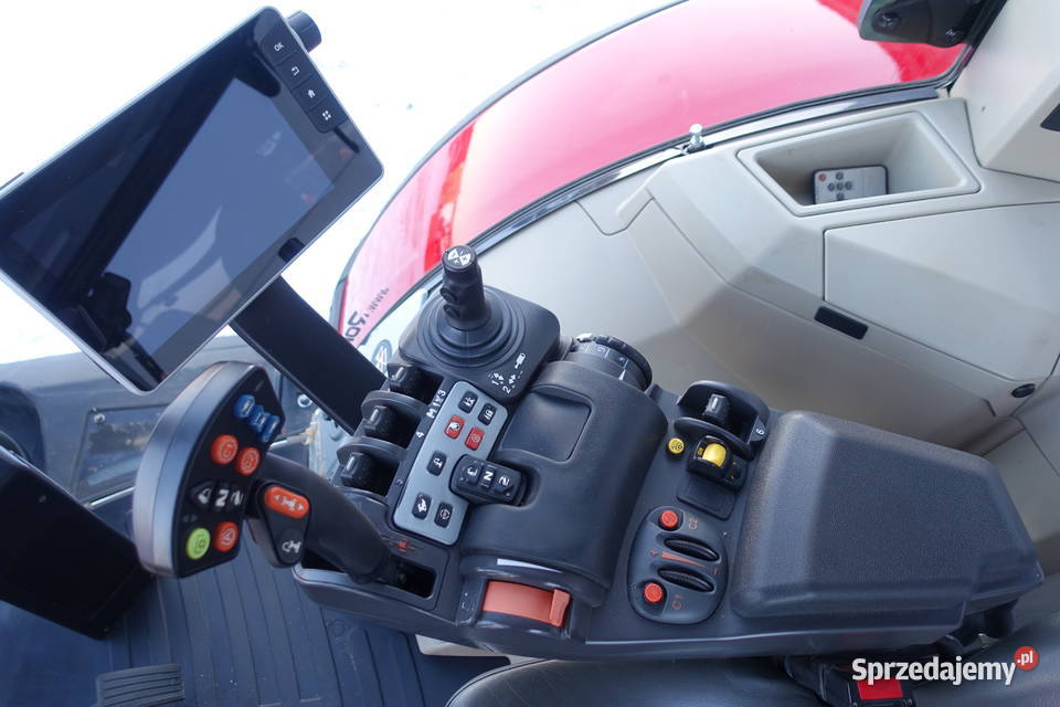 Massey Ferguson 8735s dynaVT Exclusive