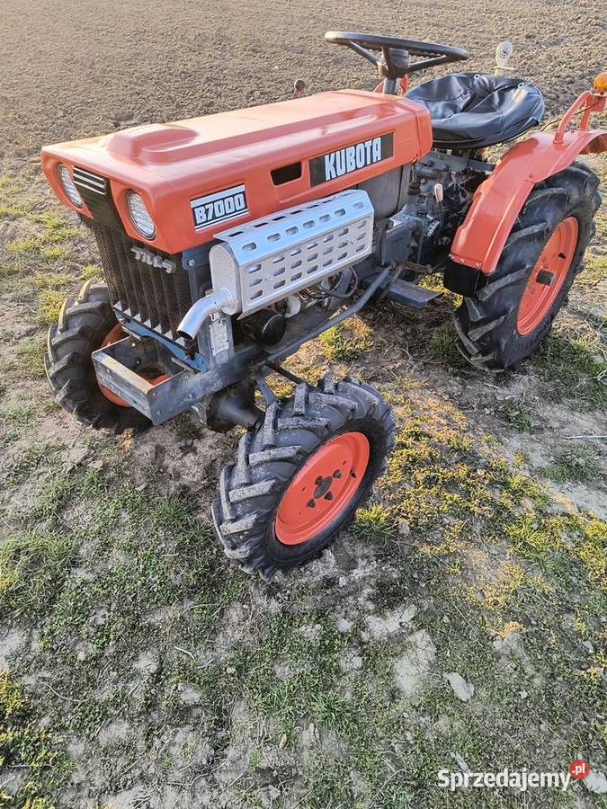 Traktorek Kubota b 7000