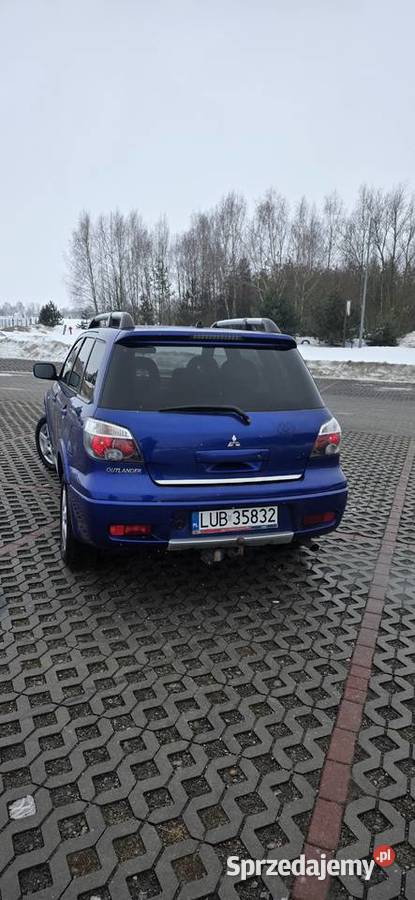 Mitsubishi Outlander 24 BG napęd 4x4 niebieski