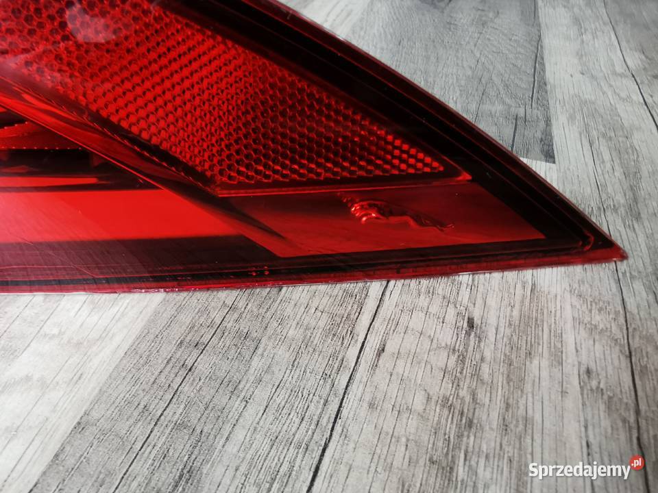 JAGUAR XF260 SPORTBRAKE PRAWA TYLNA LED 17 lampy tylne Pielgrzymka