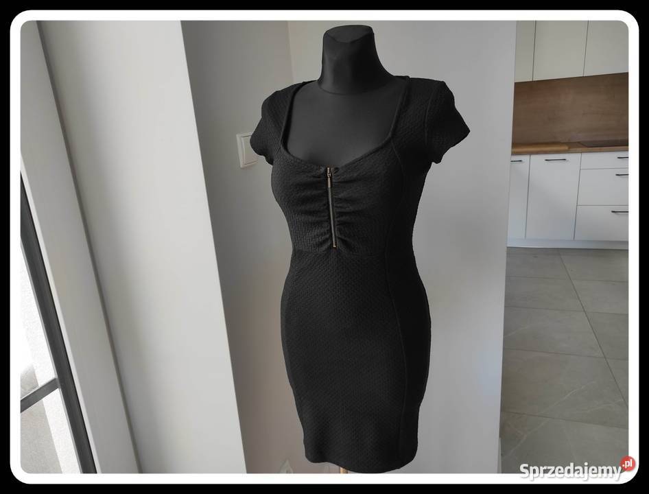 Bershka Collection mała czarna 36 S czarna Płock sprzedam