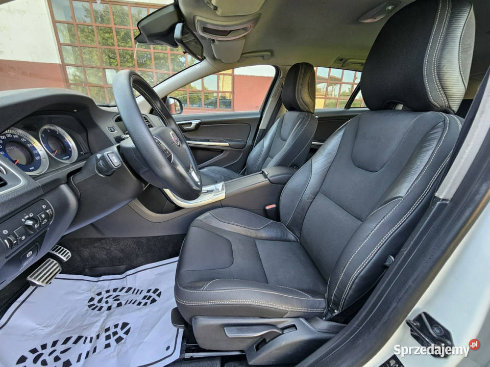 Volvo V60 20 5 cylindrów RDesign Ładne i Zadbane Opoczno