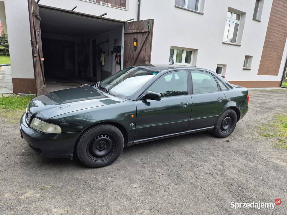 Audi a 4 b5 26 V6 1995r 150