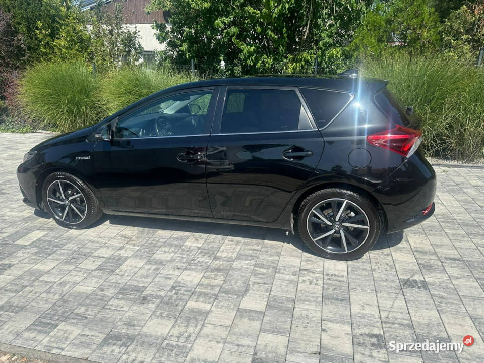 Toyota Auris Hybryda niski przebieg oryginalny aluminiowe felgi