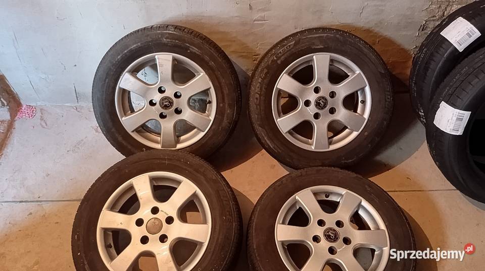 Sprzedam komplet opon 15 letnie Samochodowe Kowala Druga