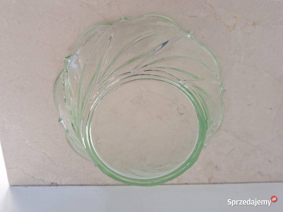 Magiczny Dzbanuszek Mlecznik ze Szkła Uranowego Porcelana i szkło pomorskie Gdańsk