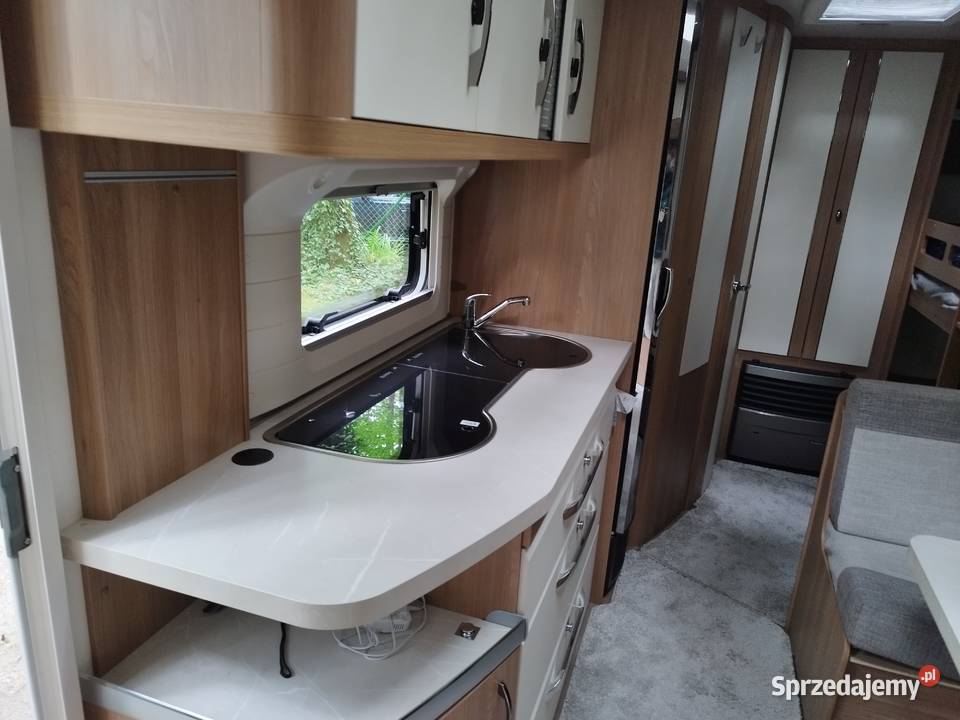 Wynajem przyczepy kempingowej De Luxe 545 KMF 21 Warszawa