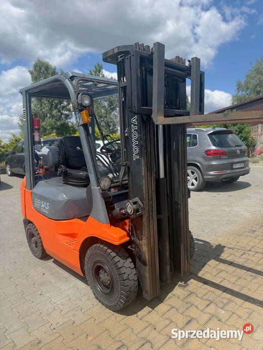 wózek widłowy TOYOTA 427FGF18 LPG 1800 Triplex gaz Działoszyn