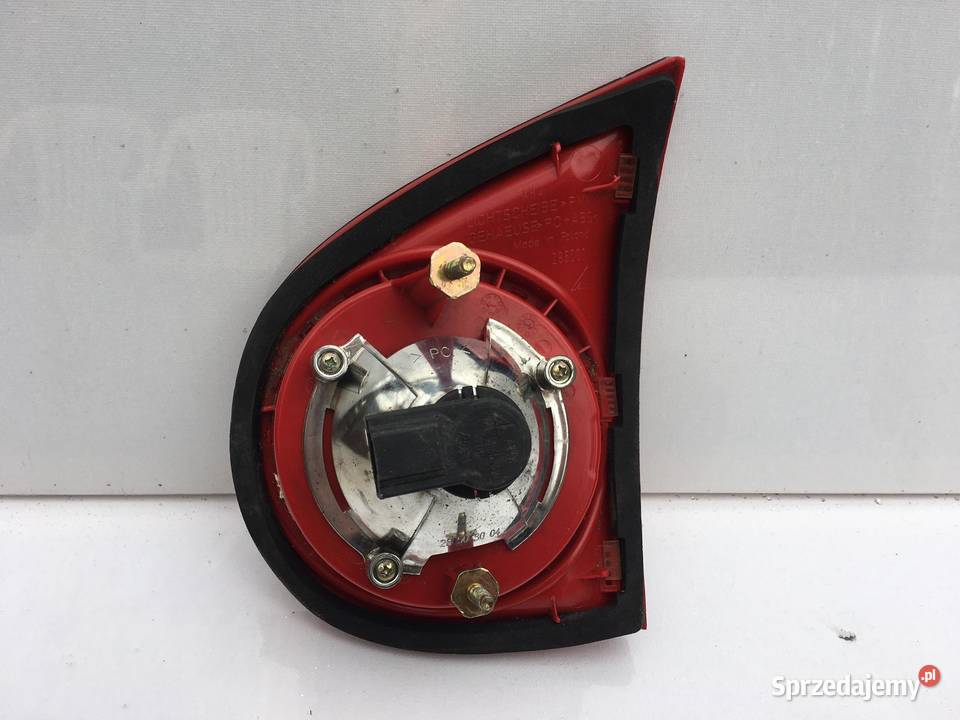 VW GOLF 5 LEWA LAMPA W KLAPĘ osobowe