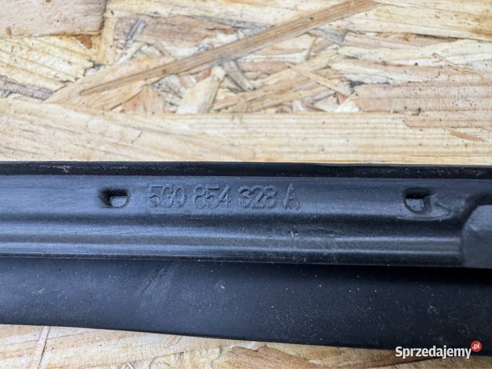 Listwa szyby czołowej zgarniając prawa golf 7 Sieraków