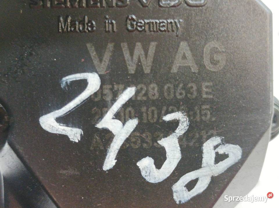 PRZEPUSTNICA 057128063E 42 TDI V8 Audi A8 III świętokrzyskie
