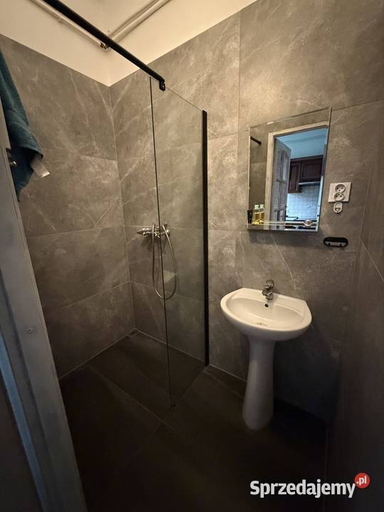 Przestronne 65 m w kamienicy 2 łazienki kominek 65m2