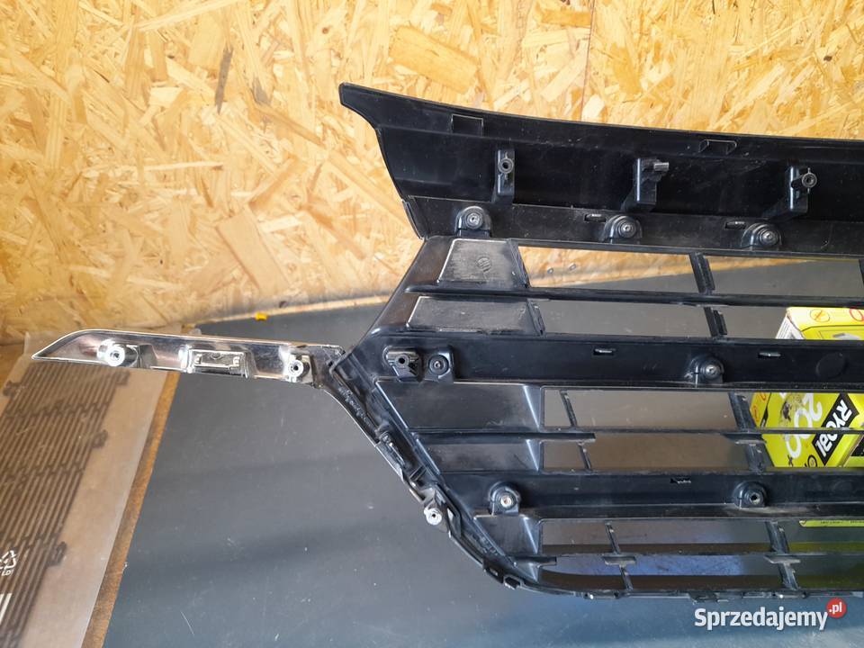 RENAULT TRAFIC III IV LIFT 2021 GRILL ATRAPA Goleniów