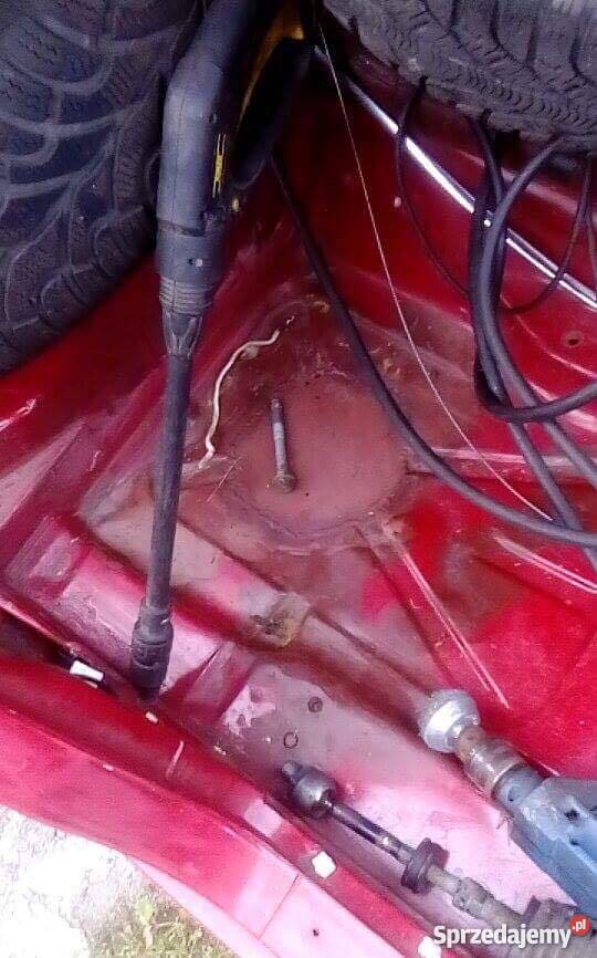 BMW E30 sedan szeroka lampa mazowieckie Milanówek sprzedam