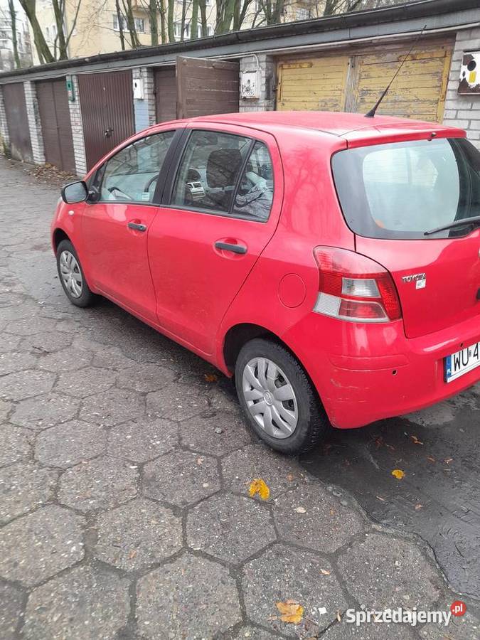 Sprzedam toyota yaris 2 poj 10 produkcji 2010 benzyna