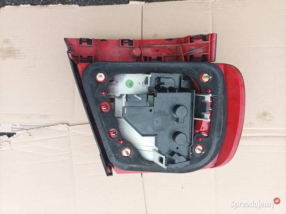 Lampa tylna prawa Audi a4 b5 Sedan LIFT lz5l Radom sprzedam