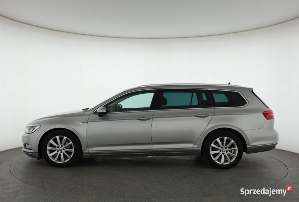 VW Passat 20 TDI relingi dachowe Piaseczno