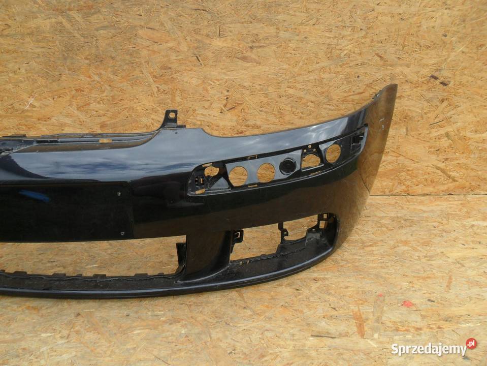 Zderzak przedni Volkswagen Golf V 2004 osobowe Nowy Tomyśl