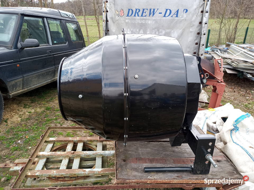 Betoniarka do ciągnika na wom podkarpackie Przewrotne