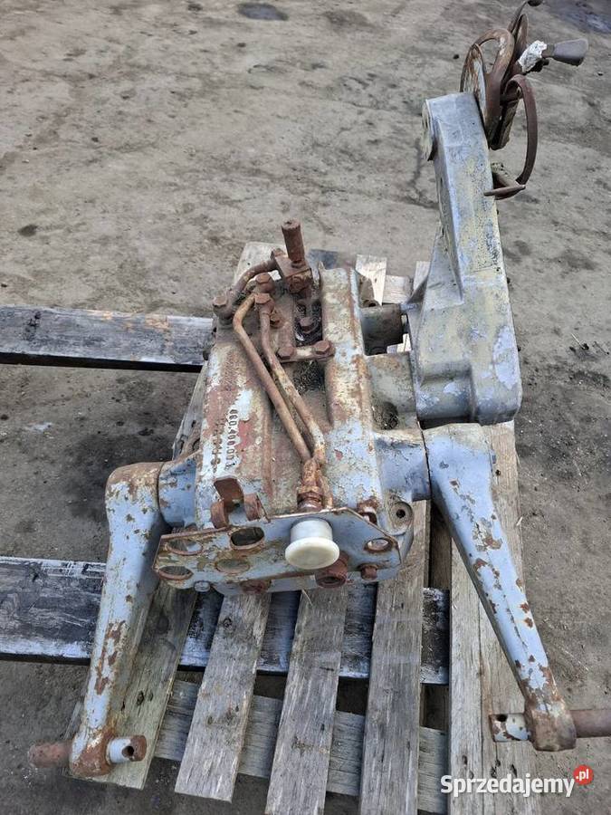 Podnośnik kaczka do ciągnika ursus 1201 Zetor Targoszyn sprzedam
