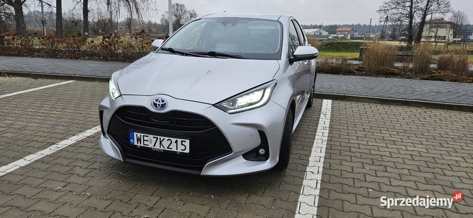 Toyota yaris IV 15 hybryda 22r Comfort hybryda