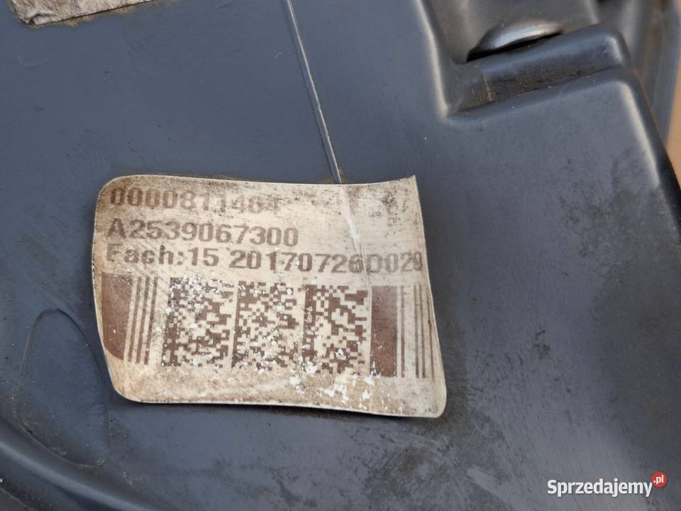 MERCEDES GLC W253 LAMPA LED LEWY TYŁ LEWA TYLNA Bieleń