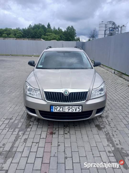 Skoda Octavia II 14 TSI 2010 137 200 Zgłobień