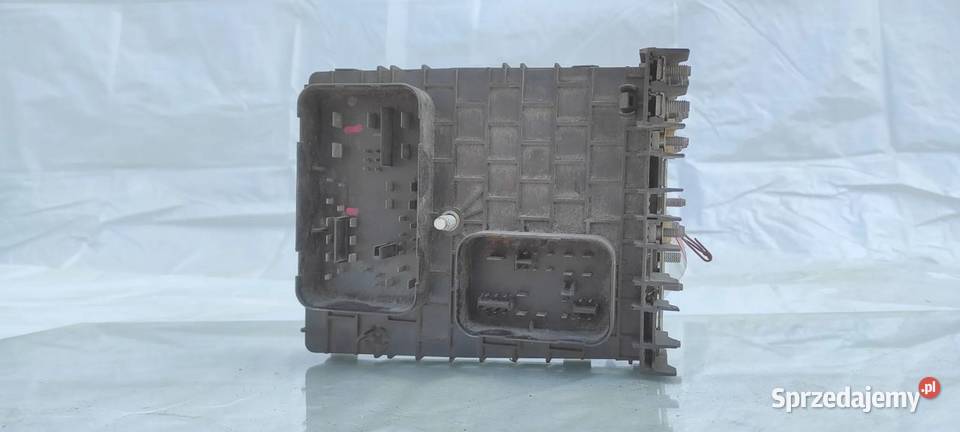 1K0 937 124 K BSI skrzynka bezpieczników GA14