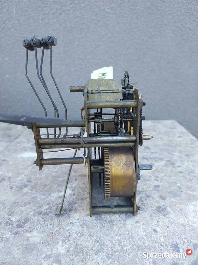 M060 Mechanizm starego zegara ściennego cztery Tczew