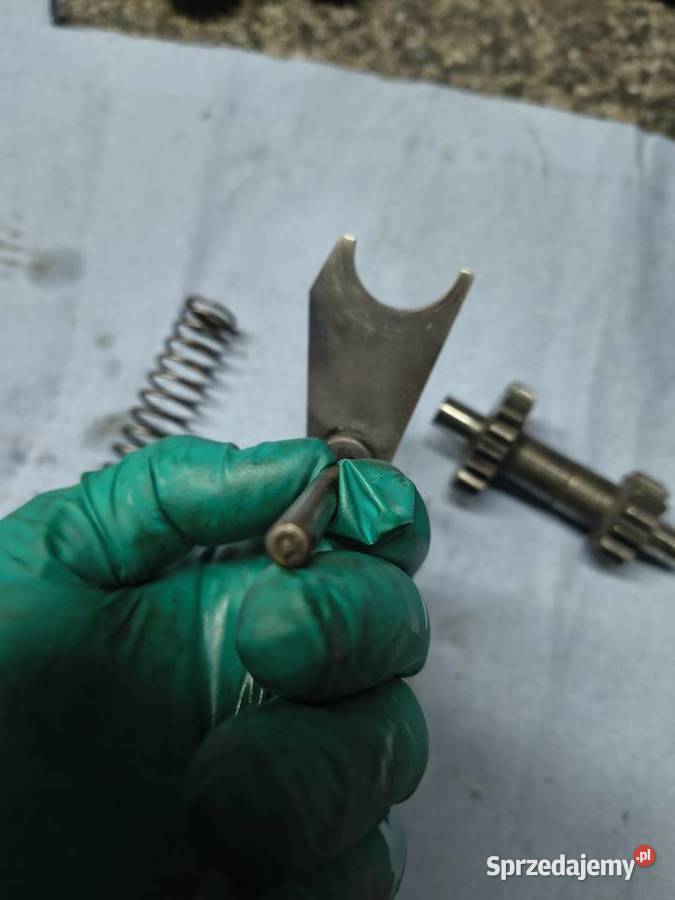 Wałek pośredni wodzik komar MR 230 Rzeszów