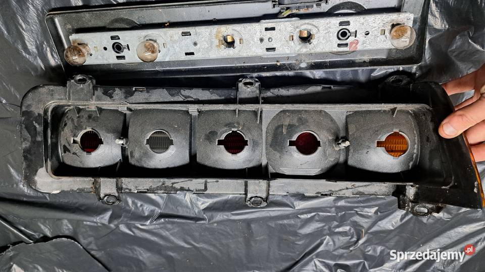 Mercedes w123 lampa tył lewa ladny stan oryginal