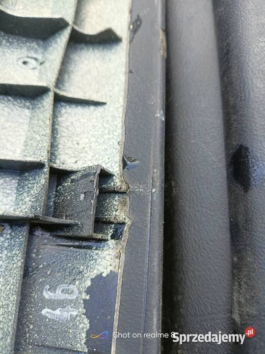 Mercedes W124 słupek osłona słupka przedniego Skarżysko-Kamienna