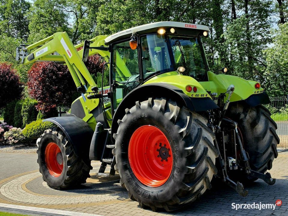 ciągniki Claas AXION 810 CMATIC AXION 810 CMATIC Skępe