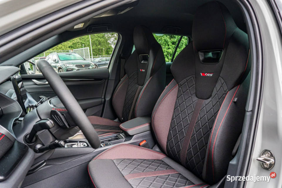 koda Octavia Combi RS 20 TSI 265 DSG Odbiór w gniazdo USB Łódź