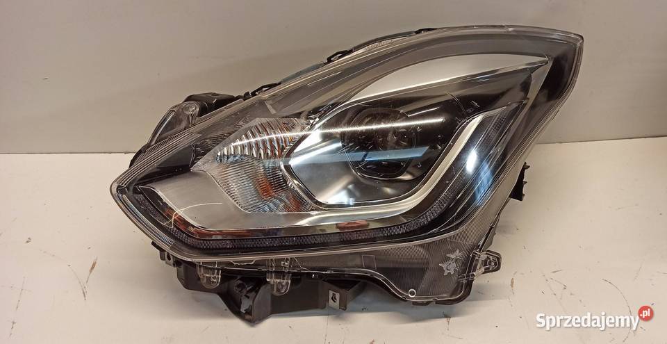SUZUKI SWIFT MK8 LAMPA LEWY PRZÓD 7623152R0 RHD
