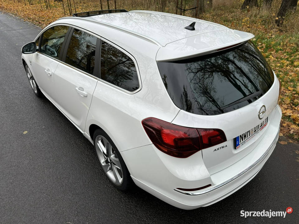 Opel Astra OPC Sport Tourer 16 CDTI 136 2014r nawigacja