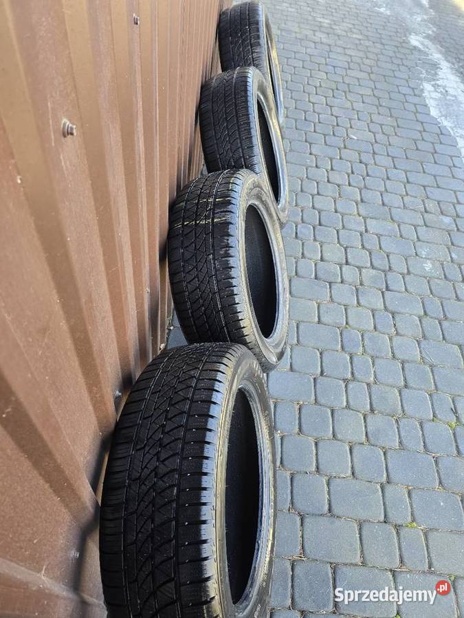 Opony wielosezonowe Hankook Kinergy 4S Komplet Hankook Czarna Woda