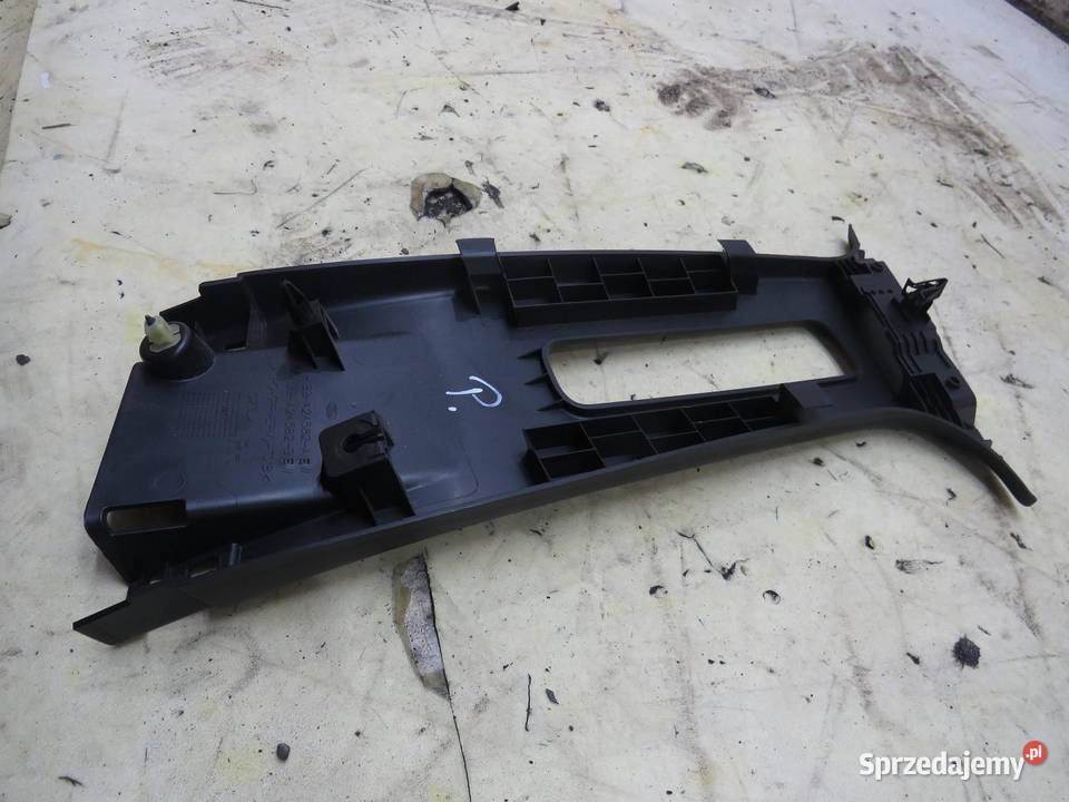 OSŁONA SŁUPKA PRAWA ŚRODKOWA FORD FIESTA MK8