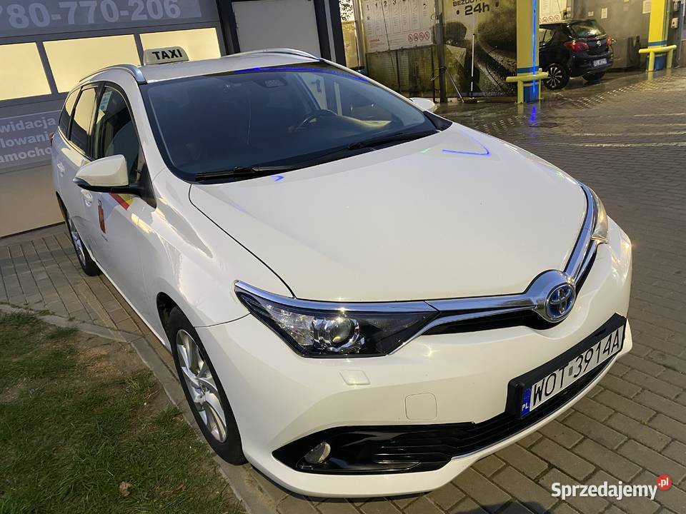 toyota auris hybryda z LPG okazja Łomianki Dolne