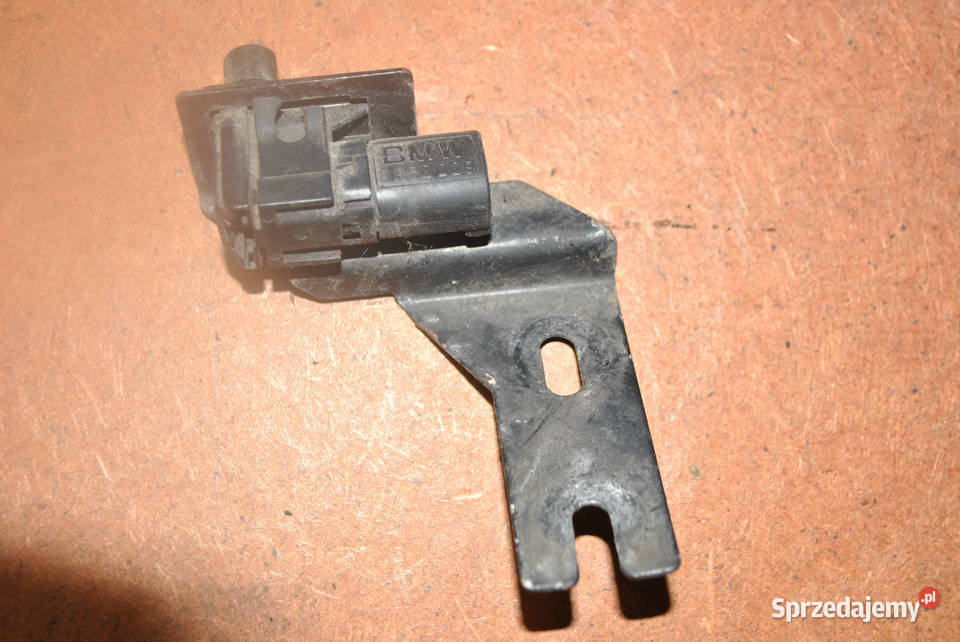 Włącznikczujnik alarmu BMW E60 E61 E63 E64 E65 Poręba sprzedam