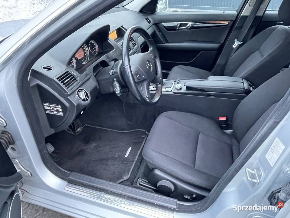 Bezwypadkowy oryginalny przebieg srebrny Marki