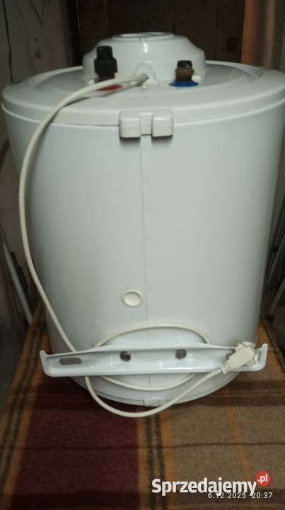 Elektryczny podgrzewacz wody bojler marki Elprom