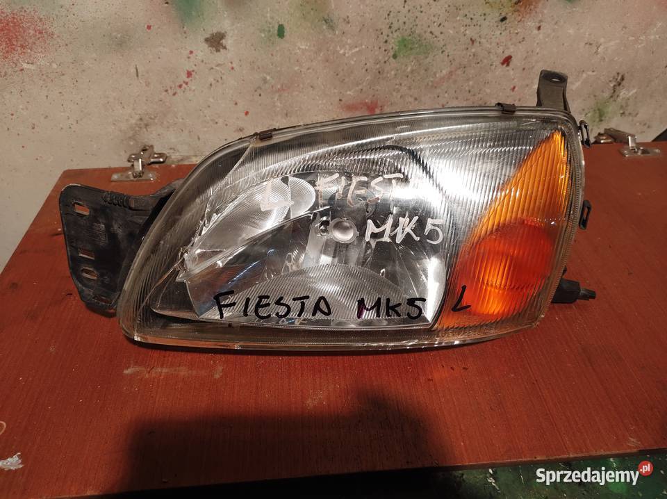 FORD FIESTA MK5 lampa przód prawa lewa osobowe Kielce sprzedam