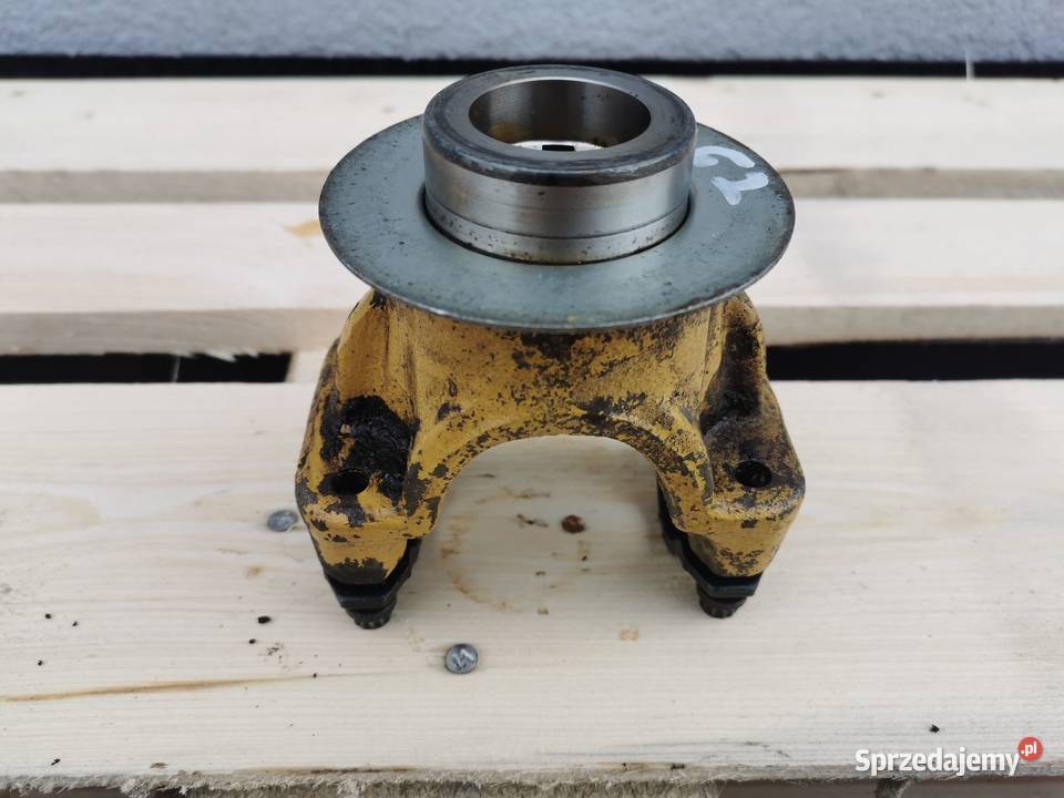 Widłak wału napędowego CAT TH 62 Clarkhurth