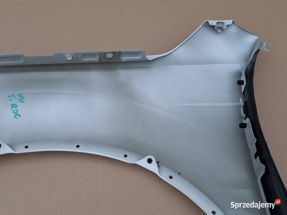 VW TROC T ROC BŁOTNIK PRAWY PRZÓD PRZEDNI Bieleń